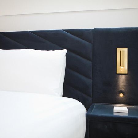 Ultra Stylish Apt Set In An Affluent Location Poole Exteriör bild