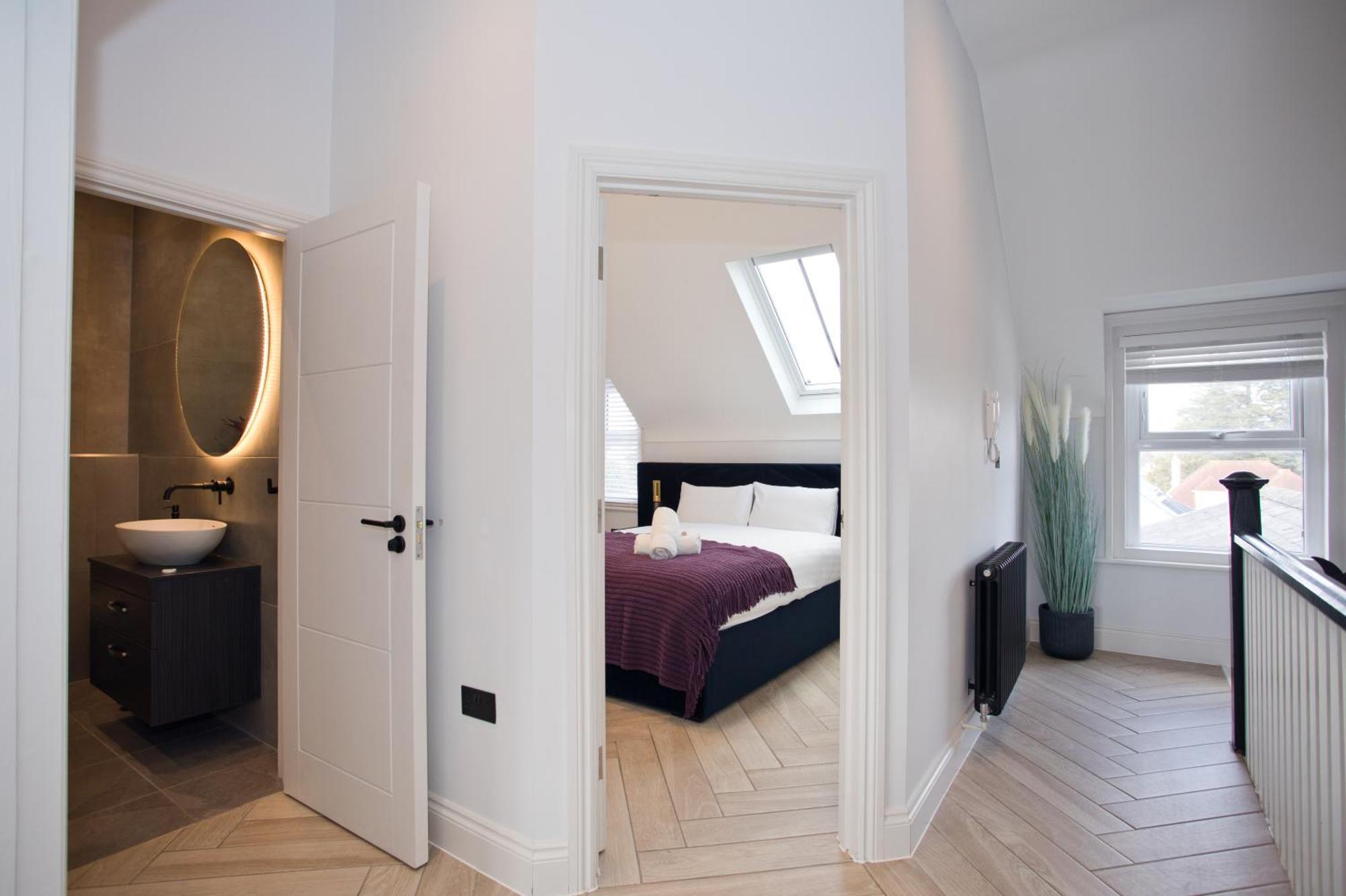 Ultra Stylish Apt Set In An Affluent Location Poole Exteriör bild
