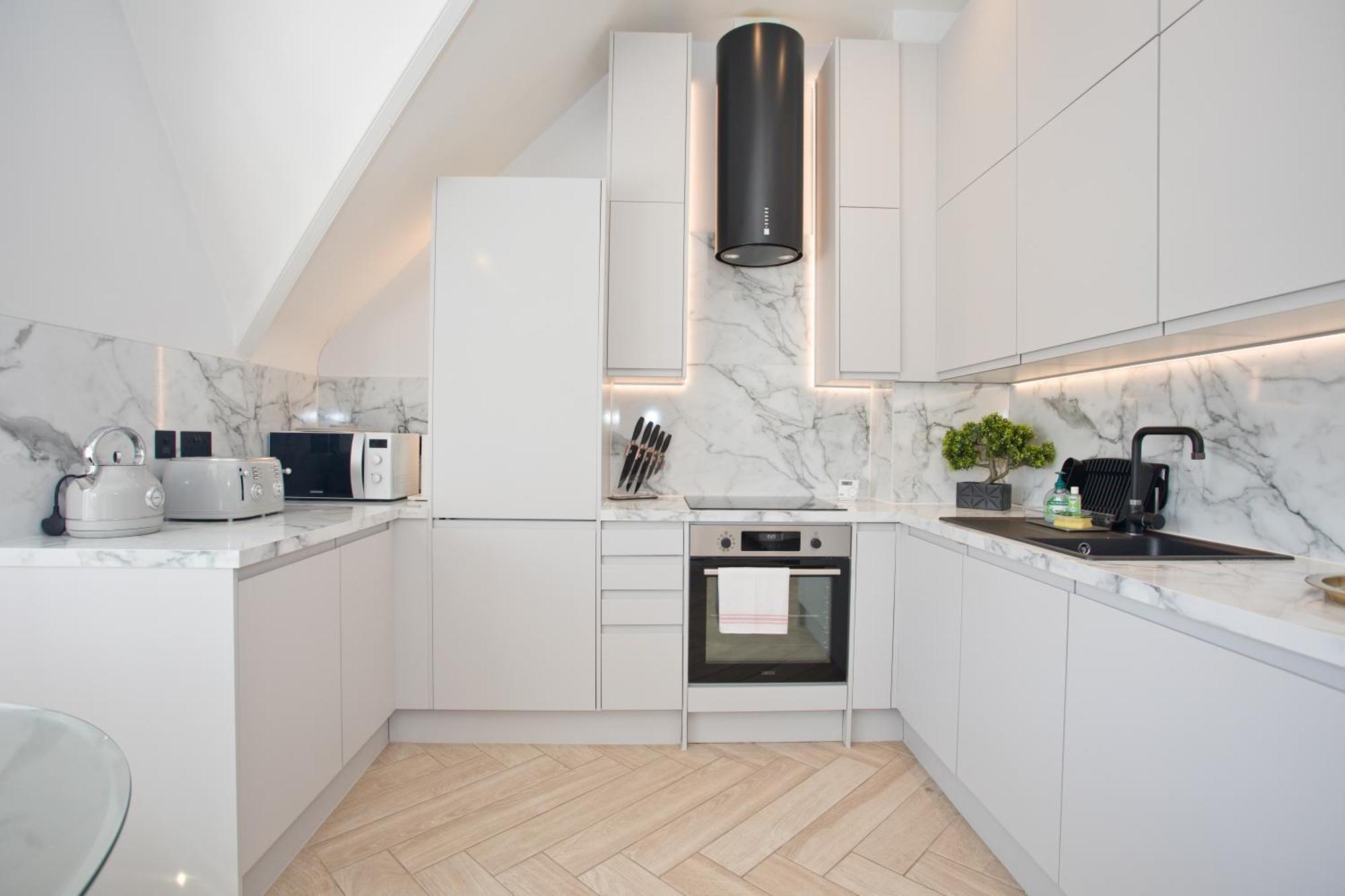 Ultra Stylish Apt Set In An Affluent Location Poole Exteriör bild