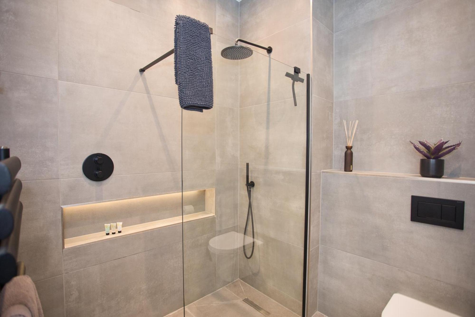 Ultra Stylish Apt Set In An Affluent Location Poole Exteriör bild