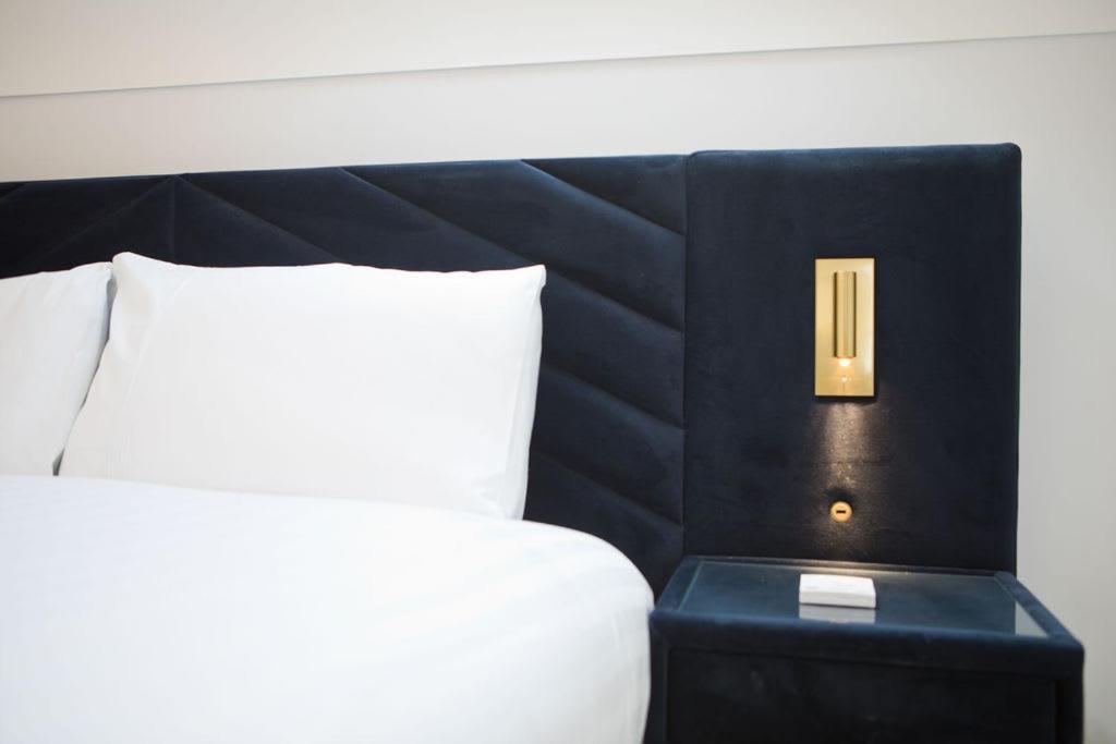 Ultra Stylish Apt Set In An Affluent Location Poole Exteriör bild