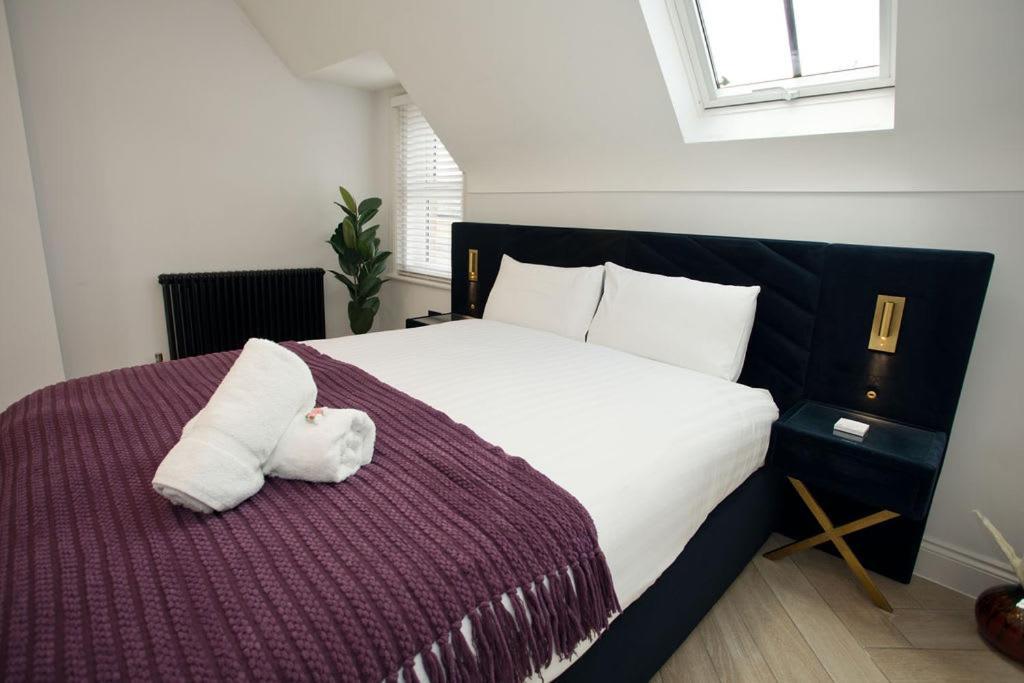 Ultra Stylish Apt Set In An Affluent Location Poole Exteriör bild