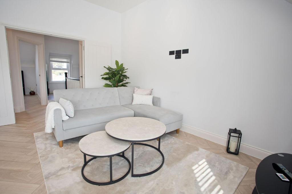 Ultra Stylish Apt Set In An Affluent Location Poole Exteriör bild